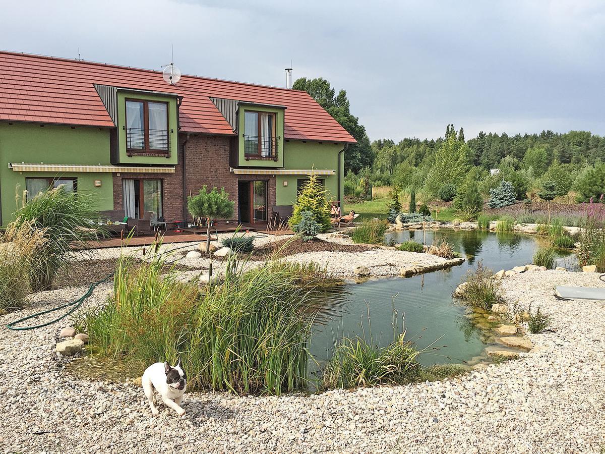 Lake View Apartments Near Golf Resort Kuneticka Hora, Dritec Пардубице Экстерьер фото